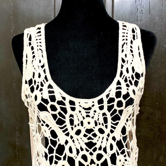 K Dream cream crochet tank top - Size Small - Picture 4 of 10
